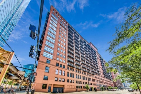Photo of 165 N Canal Street #1426, Chicago, IL 60606 (MLS # 12731134)