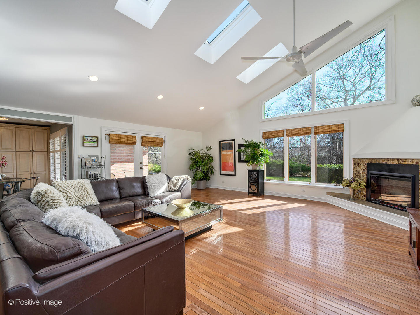 333 Rollwind Road
