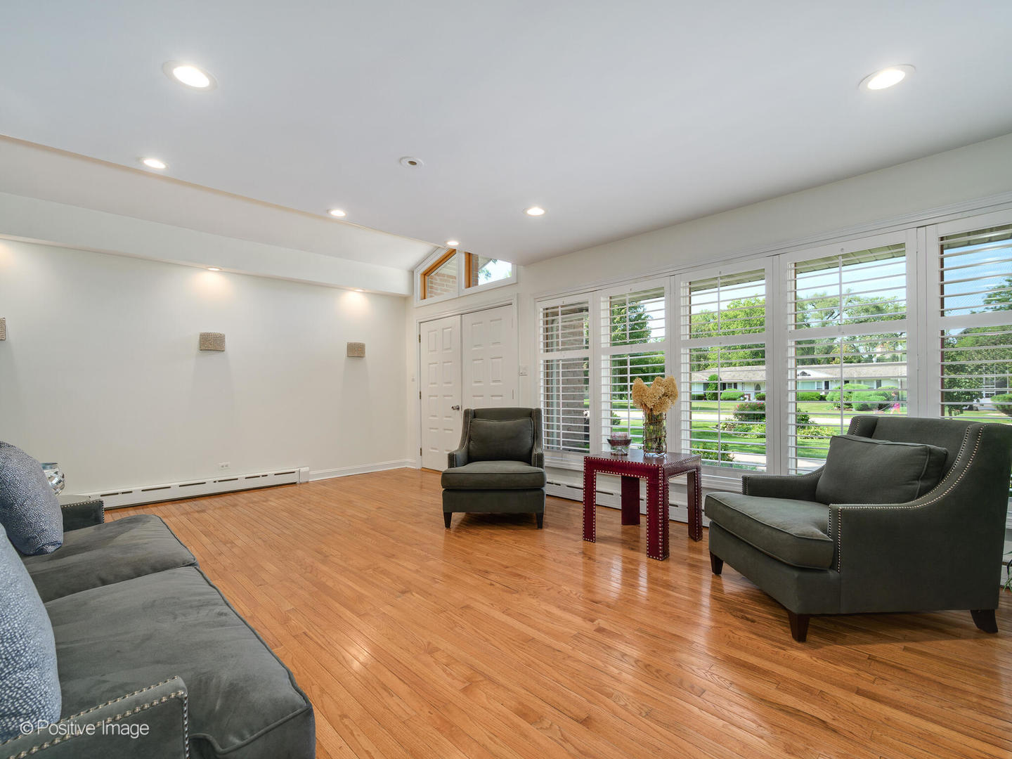 333 Rollwind Road