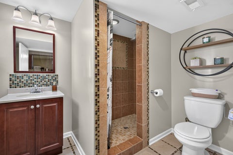 Tiny photo for 6365 N Mobile Avenue, Chicago, IL 60646 (MLS # 12681343)