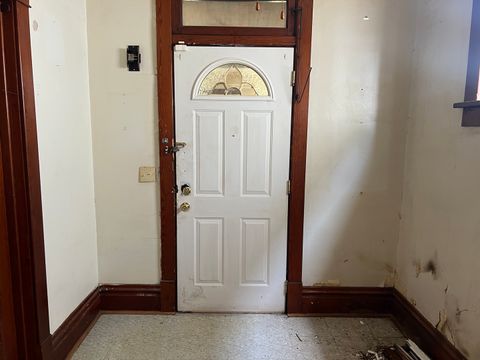 Tiny photo for 801 S Warren Street, Peoria, IL 61605 (MLS # 12351098)