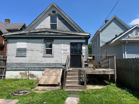 Tiny photo for 801 S Warren Street, Peoria, IL 61605 (MLS # 12351098)