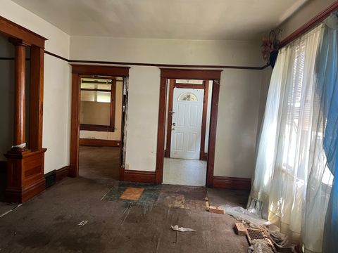 Tiny photo for 801 S Warren Street, Peoria, IL 61605 (MLS # 12351098)