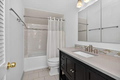 Tiny photo for 282 Stonegate Road, Clarendon Hills, IL 60514 (MLS # 12723413)