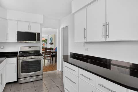 Tiny photo for 282 Stonegate Road, Clarendon Hills, IL 60514 (MLS # 12723413)