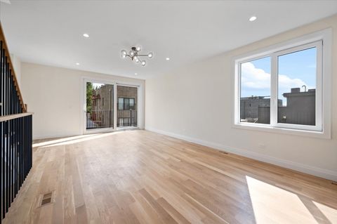 Tiny photo for 529 N Hartland Court, Chicago, IL 60622 (MLS # 12547771)