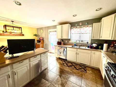 Tiny photo for 344 A Cassidy Court, Utica, IL 61373 (MLS # 12559291)