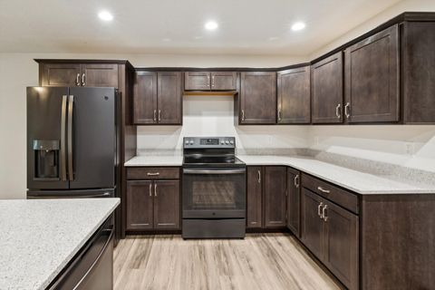 Tiny photo for 322 E River Court, Camanche, IA 52730 (MLS # 12635940)