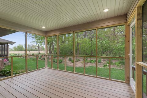 Tiny photo for 322 E River Court, Camanche, IA 52730 (MLS # 12635940)