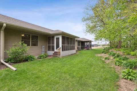 Tiny photo for 322 E River Court, Camanche, IA 52730 (MLS # 12635940)