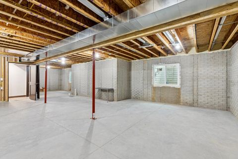 Tiny photo for 322 E River Court, Camanche, IA 52730 (MLS # 12635940)
