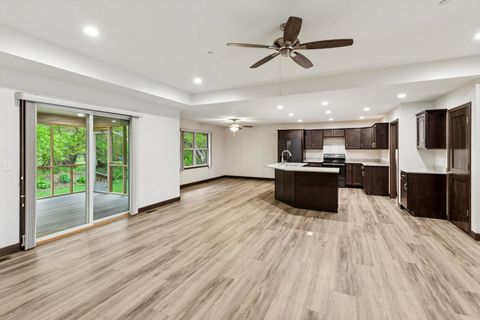 Tiny photo for 322 E River Court, Camanche, IA 52730 (MLS # 12635940)