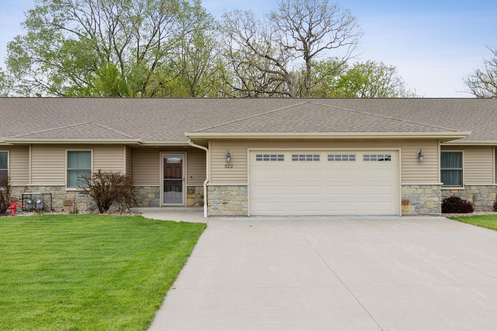 322 E River Court