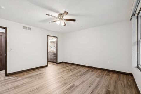 Tiny photo for 322 E River Court, Camanche, IA 52730 (MLS # 12635940)