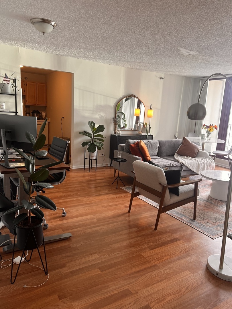 200 N Dearborn Street 4508