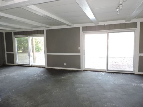 Tiny photo for 27763 W Lakeview Drive N, Lake Barrington, IL 60084 (MLS # 12491862)