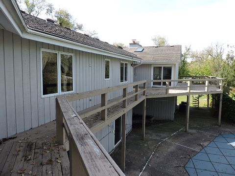 Tiny photo for 27763 W Lakeview Drive N, Lake Barrington, IL 60084 (MLS # 12491862)