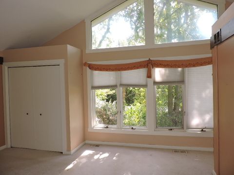 Tiny photo for 27763 W Lakeview Drive N, Lake Barrington, IL 60084 (MLS # 12491862)