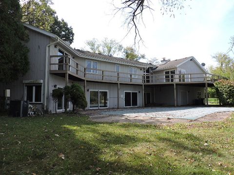 Tiny photo for 27763 W Lakeview Drive N, Lake Barrington, IL 60084 (MLS # 12491862)