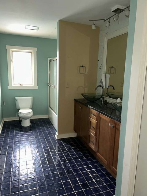 Tiny photo for 27763 W Lakeview Drive N, Lake Barrington, IL 60084 (MLS # 12491862)