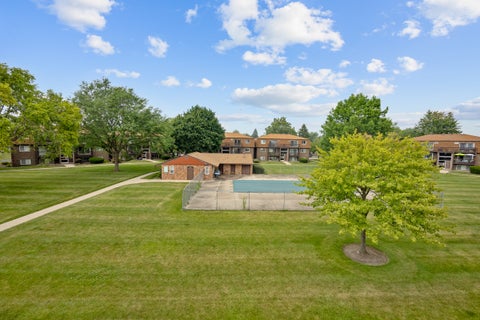 Tiny photo for 108 Boardwalk Street #2E, Elk Grove Village, IL 60007 (MLS # 12710539)