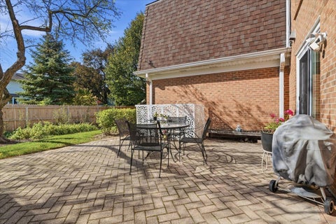 Tiny photo for 895 Garfield Avenue, Libertyville, IL 60048 (MLS # 12784034)