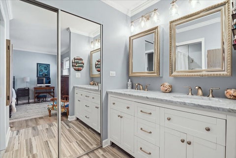 Tiny photo for 895 Garfield Avenue, Libertyville, IL 60048 (MLS # 12784034)