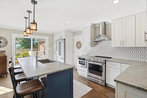 Tiny photo for 895 Garfield Avenue, Libertyville, IL 60048 (MLS # 12784034)