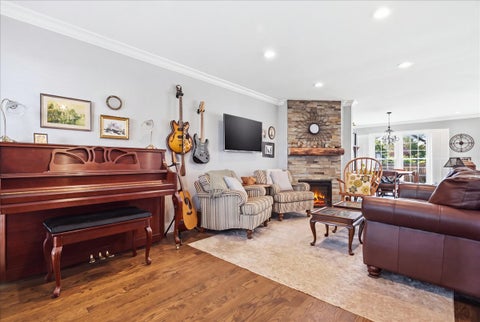 Tiny photo for 895 Garfield Avenue, Libertyville, IL 60048 (MLS # 12784034)
