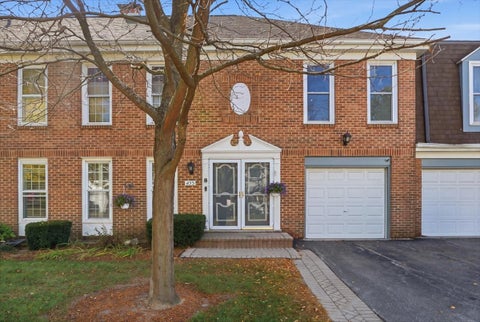 Photo of 895 Garfield Avenue, Libertyville, IL 60048 (MLS # 12784034)