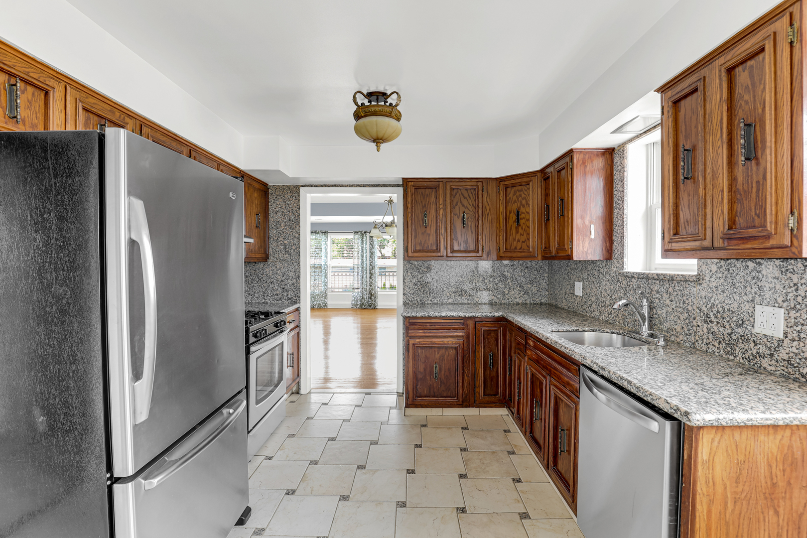 3821 W MORSE Avenue 2