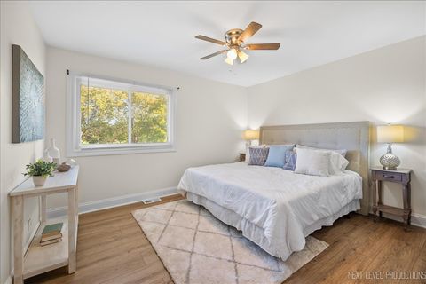 Tiny photo for 5628 Crestwood Road, Matteson, IL 60443 (MLS # 12574155)