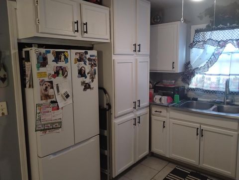 Tiny photo for 600 S Skyline, Carbondale, IL 62901 (MLS # EB302998)