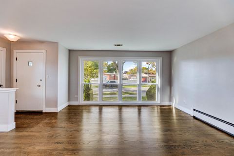 Tiny photo for 4856 Wick Drive, Oak Lawn, IL 60453 (MLS # 12568937)