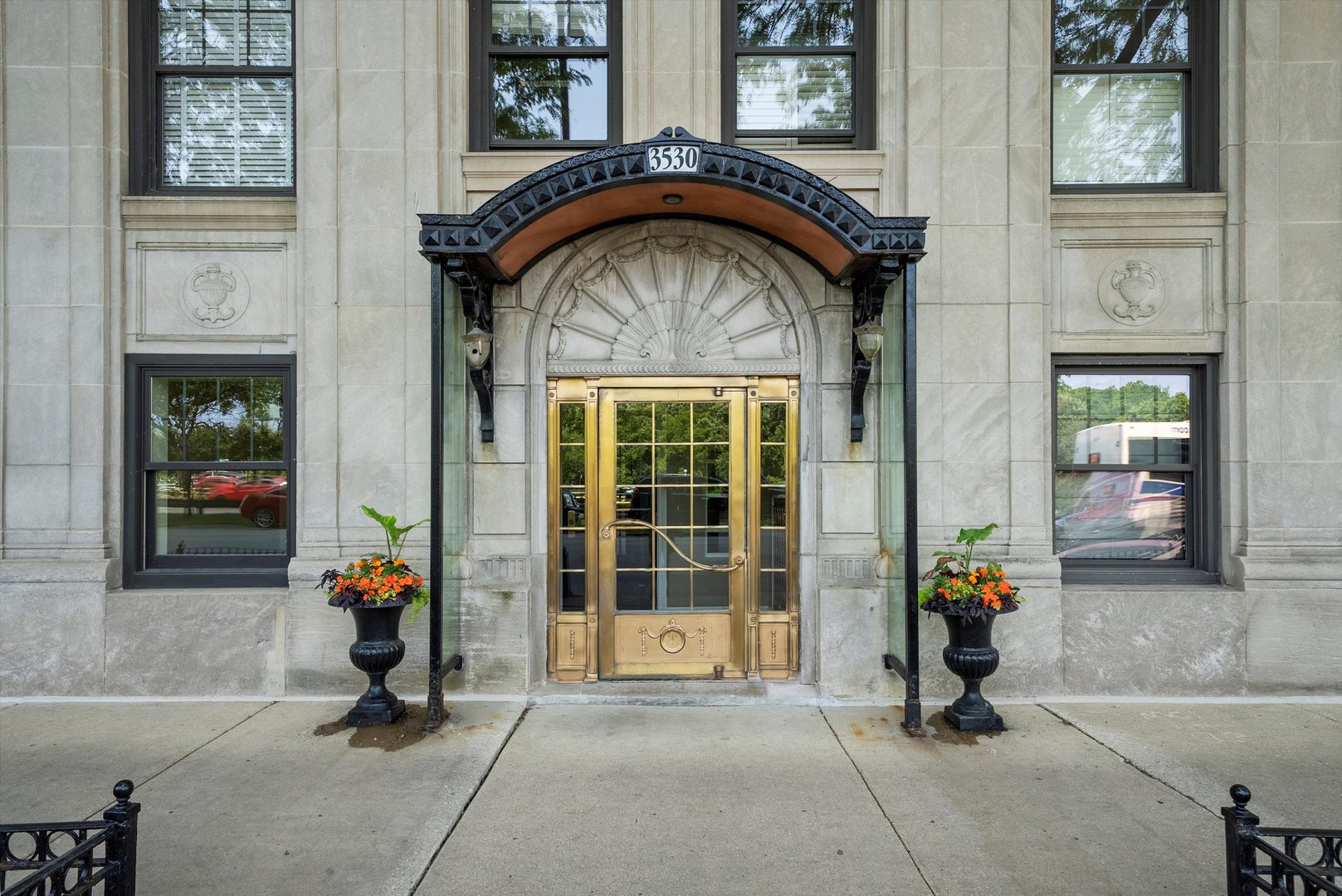 3530 N Lake Shore Drive 12B