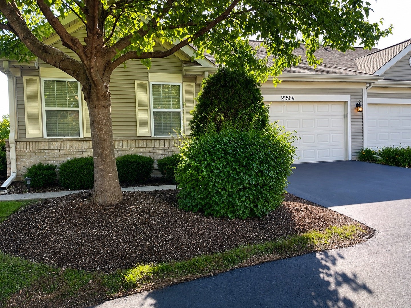 21564 W Empress Lane