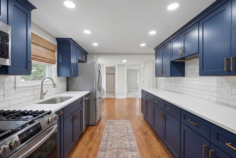 Tiny photo for 18301 Le Claire Avenue, Country Club Hills, IL 60478 (MLS # 12603017)