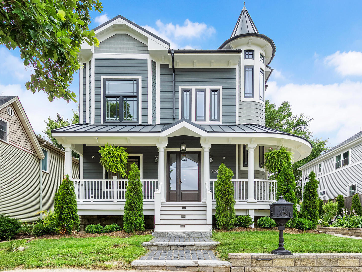424 E Maple Avenue