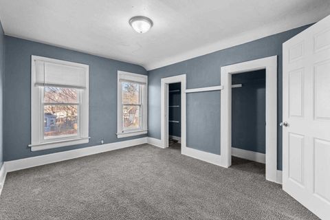 Tiny photo for 1527 W 6th St Street, Davenport, IA 52802 (MLS # 100000370)