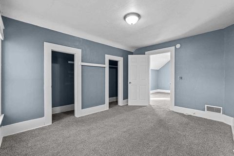 Tiny photo for 1527 W 6th St Street, Davenport, IA 52802 (MLS # 100000370)