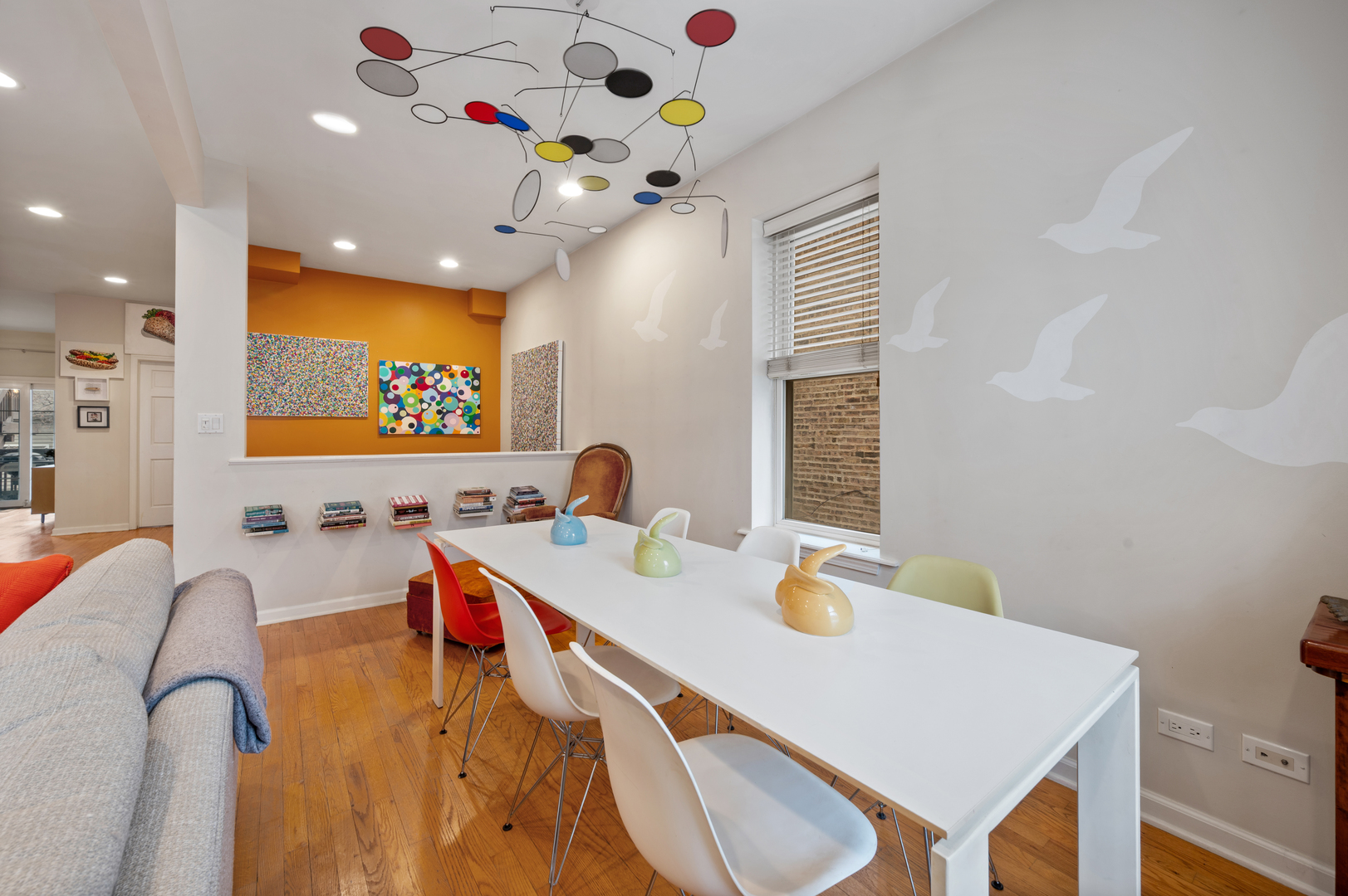 2444 N Linden Place 1