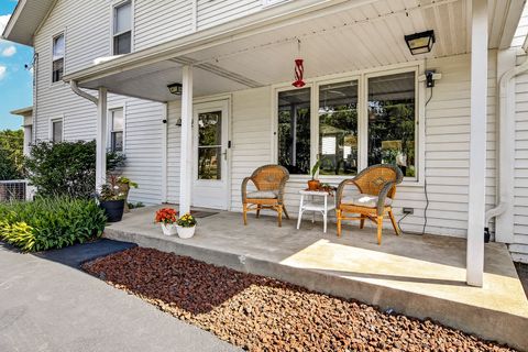 Tiny photo for 9690 N 2ND Street, Roscoe, IL 61073 (MLS # 12684774)