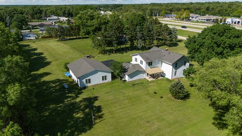 Tiny photo for 9690 N 2ND Street, Roscoe, IL 61073 (MLS # 12684774)