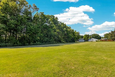 Tiny photo for 9690 N 2ND Street, Roscoe, IL 61073 (MLS # 12684774)