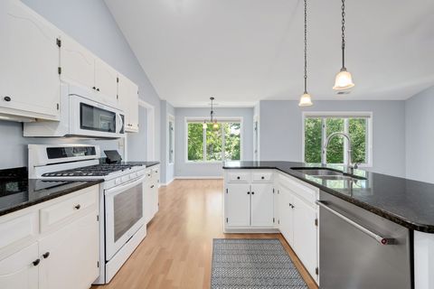 Tiny photo for 1128 BRISTLECONE Court #1128, Darien, IL 60561 (MLS # 12621518)
