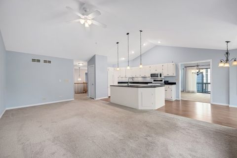 Tiny photo for 1128 BRISTLECONE Court #1128, Darien, IL 60561 (MLS # 12621518)