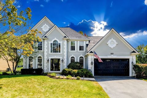 Photo of 810 COLUMBIA Circle, North Aurora, IL 60542 (MLS # 12479122) Photo of 810 COLUMBIA Circle, North Aurora, IL 60542 (MLS # 12479122)