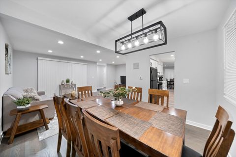 Tiny photo for 325 W Central Avenue, Lombard, IL 60148 (MLS # 12512008)