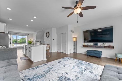 Tiny photo for 1272 Quadrant Lane, Schaumburg, IL 60173 (MLS # 12426124)