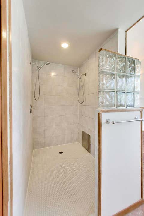 Tiny photo for 4049 Grandview Avenue, Gurnee, IL 60031 (MLS # 12724627)